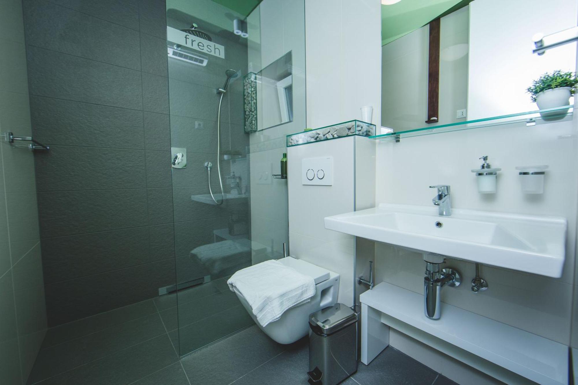Luxury Rooms And Apartment Silente Bacvice Split Exterior photo