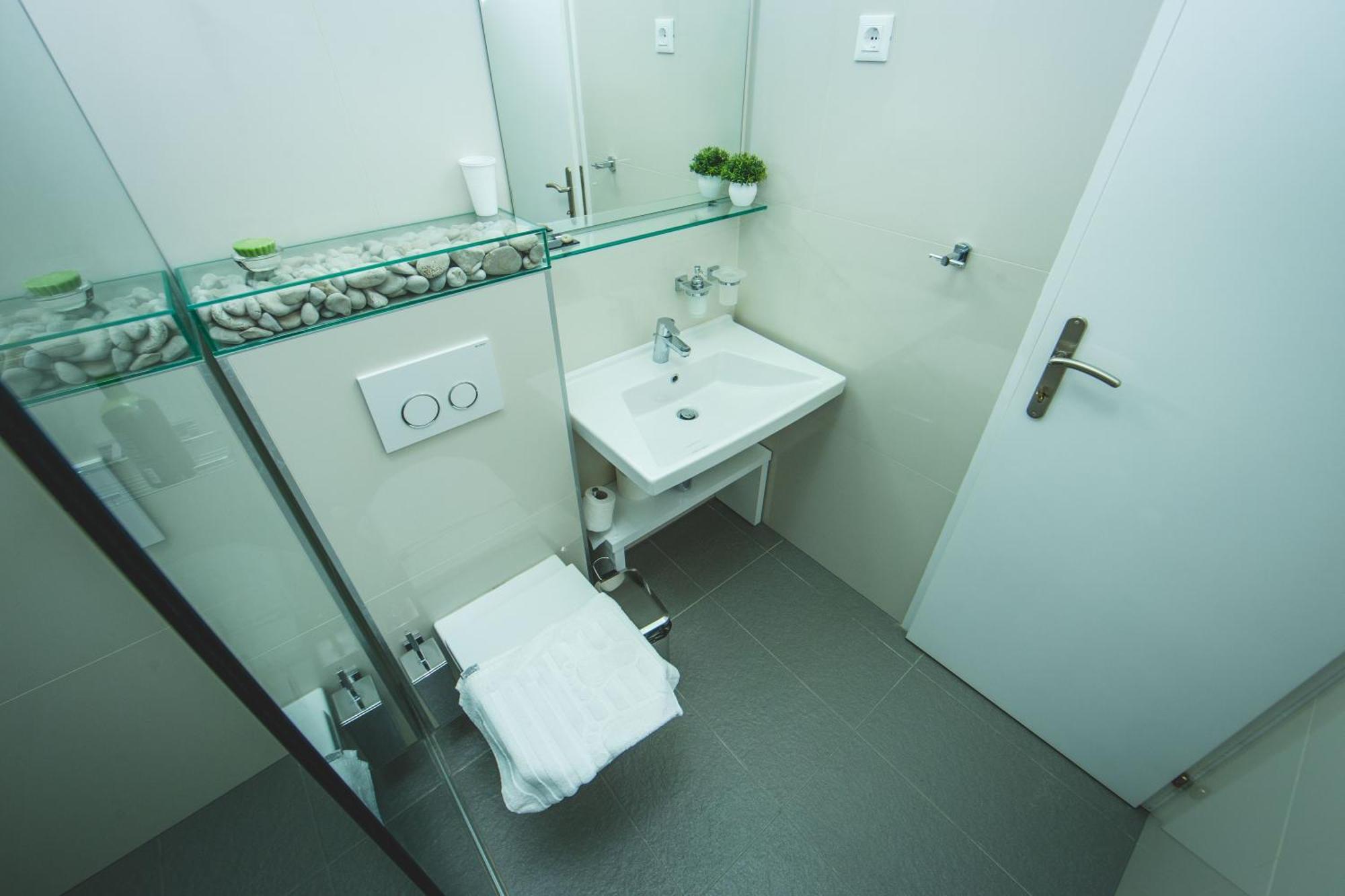 Luxury Rooms And Apartment Silente Bacvice Split Exterior photo