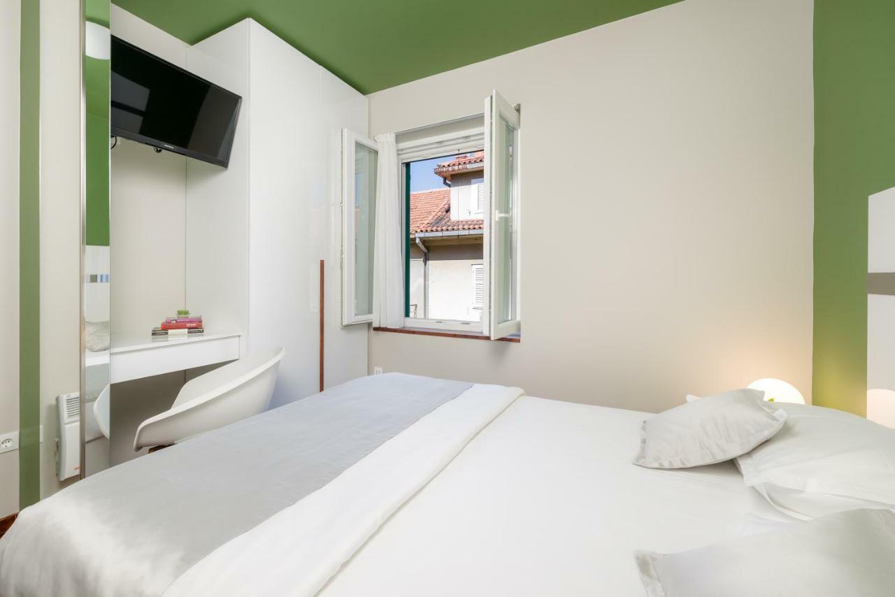 Luxury Rooms And Apartment Silente Bacvice Split Exterior photo